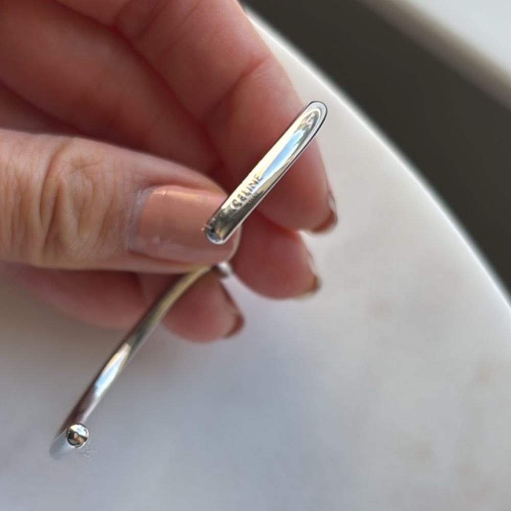 Celine KNOT EXTRA-THIN BRACELET IN BRASS WITH RHODIUM FINISH - Picture 9 of 9